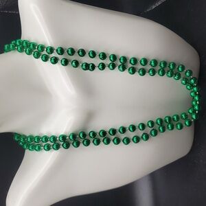 Glossy green beaded‎ necklace N3232